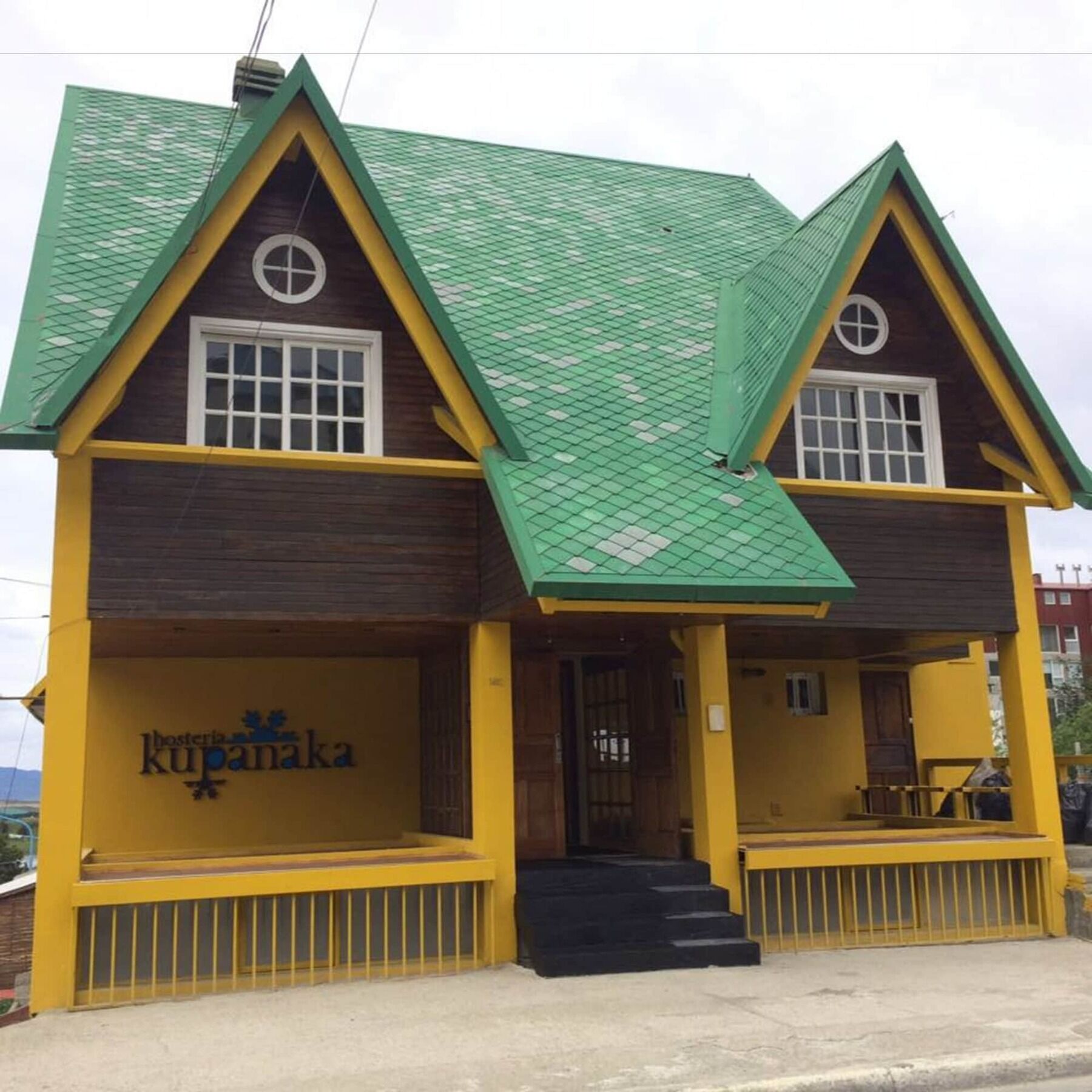 Hosteria Kupanaka Hotel Ushuaia Exterior photo